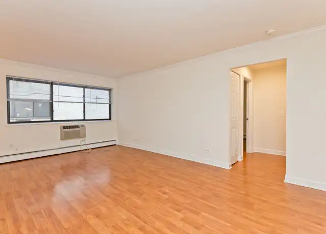 Property at 1022 W Catalpa Ave, Chicago, IL, 60640, 1 bed, 1 bath, [object Object]