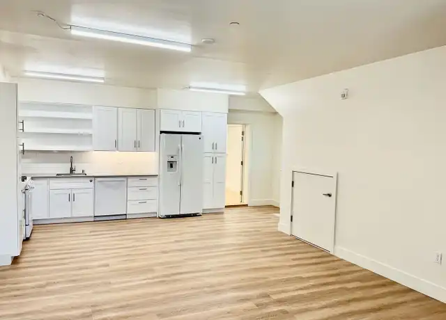 Property at 927 Grace Ave Unit 927-A, Oakland, CA, 94608, 1 bed, 1 bath, [object Object]