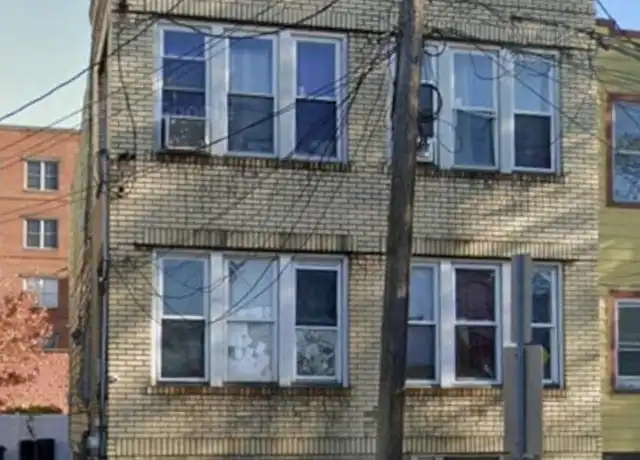 Property at 3712 John F. Kennedy Blvd Unit 2, Jersey City, NJ, 07307, 3 beds, 1 bath, [object Object]