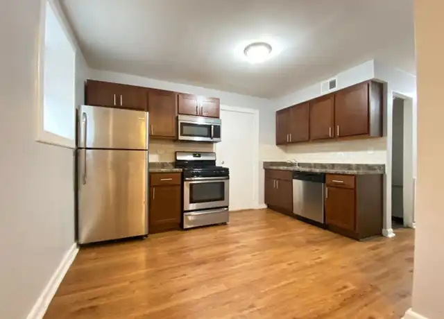 Property at 900 W Montrose Ave Unit 4408-B, Chicago, IL, 60613, 2 beds, 1 bath, [object Object]