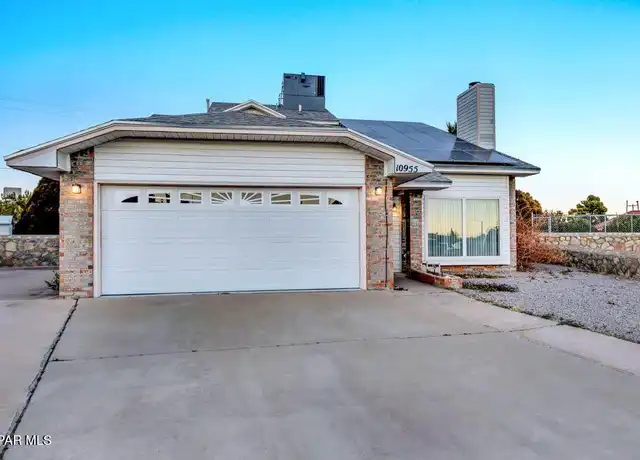 Property at 10955 Yogi Berra Dr, El Paso, TX, 79934, 3 beds, 2.5 baths, [object Object]