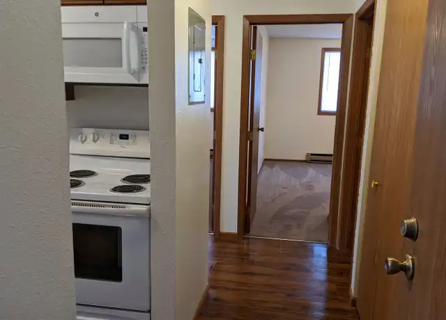 Property at 107 22nd St NW Unit 106, Owatonna, MN, 55060, 2 beds, 1 bath, [object Object]