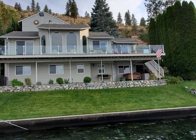 Photo of 2880 S Lakeshore Rd, Chelan, WA 98816
