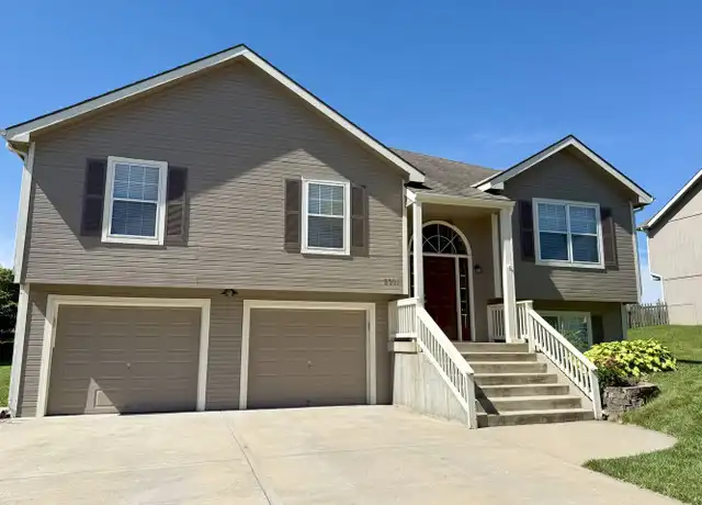 Property at 2301 Magnolia Dr, Leavenworth, KS, 66048, 4 beds, 3 baths, [object Object]