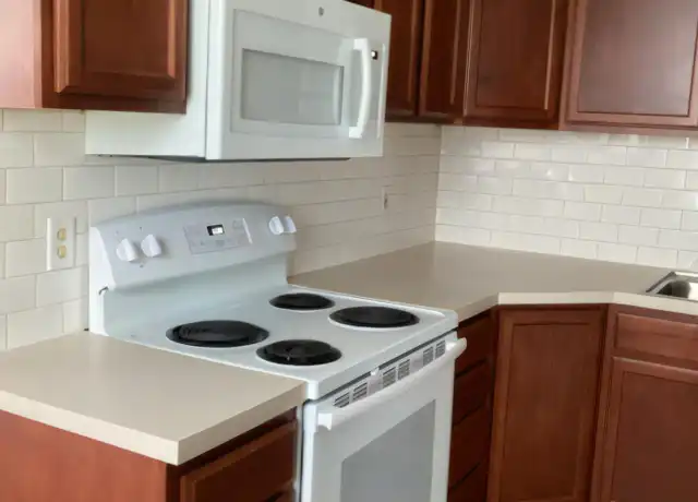 Property at 201 Democratic Ln, Liverpool, PA, 17045, 2 beds, 1 bath, [object Object]