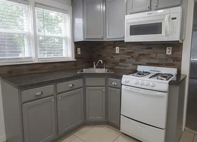 Property at 171 Pine Ave, Runnemede, NJ, 08078, 2 beds, 1 bath, [object Object]