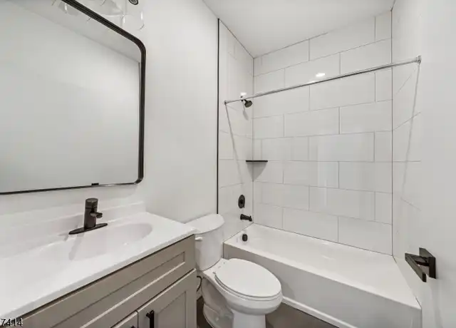 Property at 560 13th Ave Unit 302, Newark, NJ, 07103, 2 beds, 1 bath, [object Object]