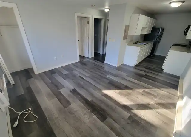 Property at 407 Liberty St Unit 3, La Crosse, WI, 54603, 2 beds, 1 bath, [object Object]