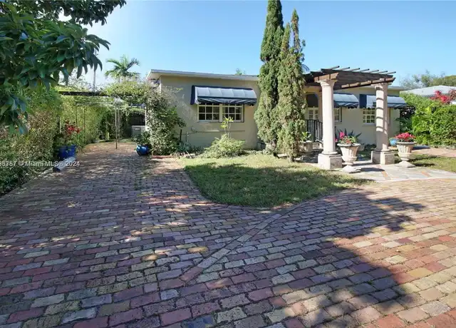 Property at 3030 SW 57th Ave, Miami, FL, 33155, 3 beds, 2 baths, [object Object]