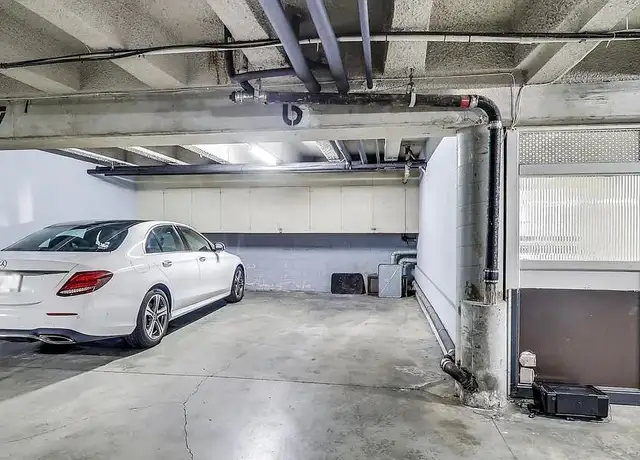 Photo of 1901 Garden Dr, Burlingame, CA 94010