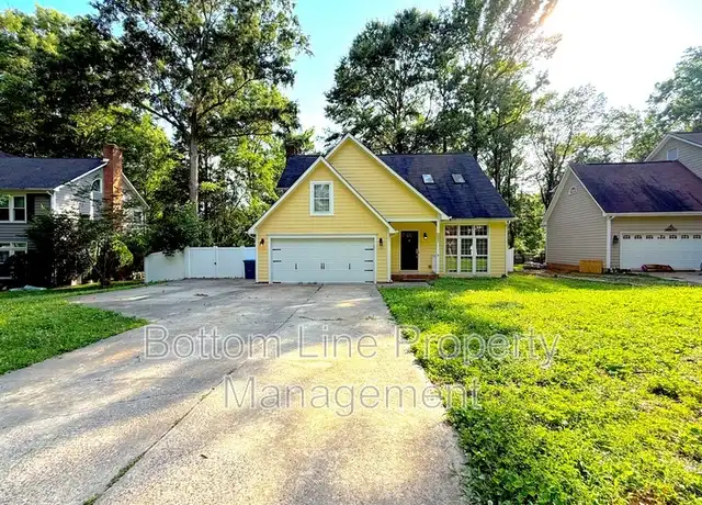 Property at 2321 Heathershire Ln, Matthews, NC, 28105, 3 beds, 2.5 baths, [object Object]