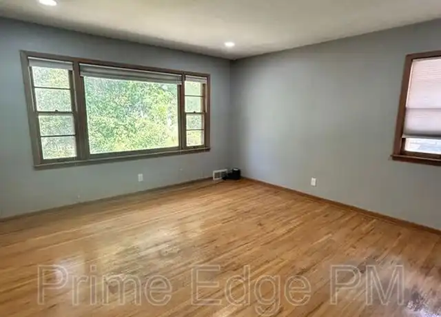 Property at 1711 D St Unit 6, Lincoln, NE, 68502, 2 beds, 1 bath, [object Object]