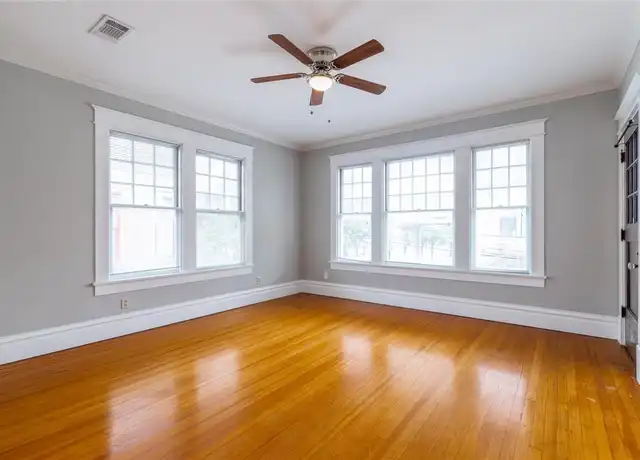 Property at 806 Winbern St Unit 2, Houston, TX, 77002, 2 beds, 1 bath, [object Object]