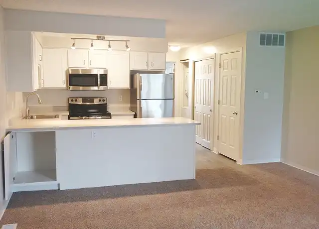 Property at Victoria Inn Apts - 2400 17th Ave, Longmont, CO, 80503, 1 bed, 1 bath, [object Object]
