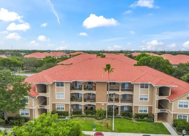 Property at 215 SW 117th Ter #14306, Pembroke Pines, FL, 33025, 2 beds, 2 baths, [object Object]