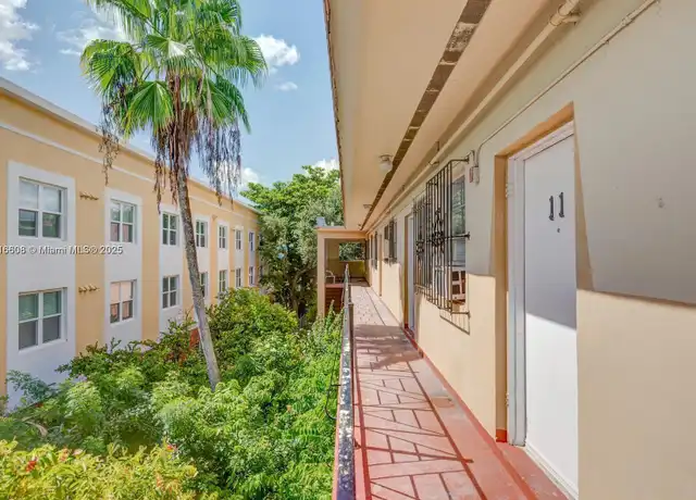 Property at 542 NW 8th St #7, Miami, FL, 33136, 1 bed, 1 bath, [object Object]