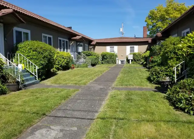 Property at 24 Auburn Way S Unit 10, Auburn, WA, 98002, 2 beds, 1 bath, [object Object]
