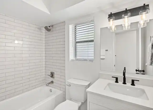 Property at 806 E 13th St Unit 104, Georgetown, TX, 78626, 2 beds, 1 bath, [object Object]