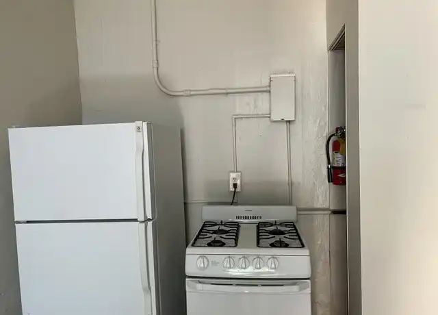 Property at 616 Walter St SE Unit B, Albuquerque, NM, 87102, 1 bed, 1 bath, [object Object]