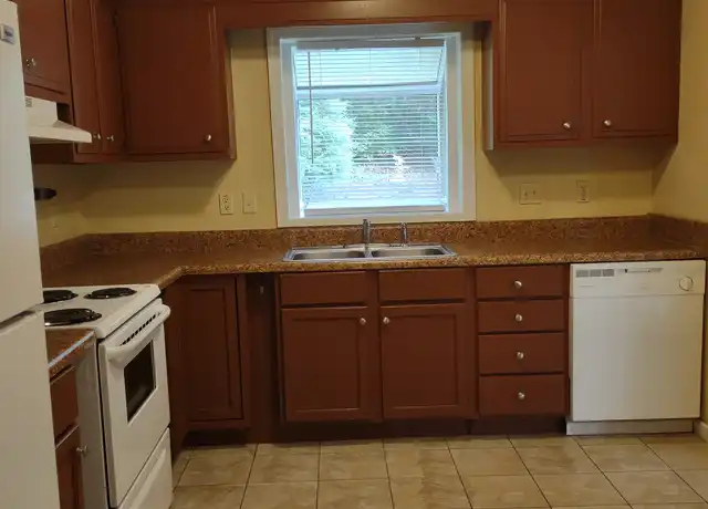 Property at 17 Brookcliff Dr, Asheville, NC, 28804, 3 beds, 2 baths, [object Object]