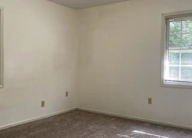 Property at 17 Brookcliff Dr, Asheville, NC, 28804, 3 beds, 2 baths, [object Object]