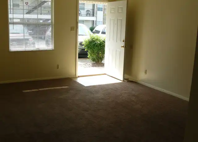 Property at 2841 Washington Ave Unit 39C, Evansville, IN, 47714, 1 bed, 1 bath, [object Object]