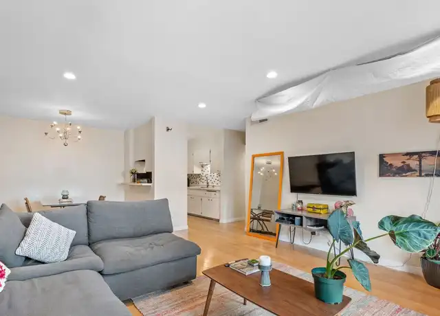 Property at 15344 Weddington St Unit B16, Sherman Oaks, CA, 91411, 1 bed, 1 bath, [object Object]