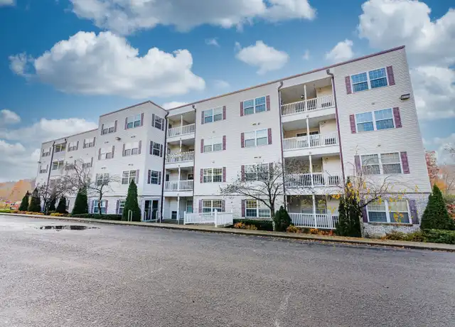 Property at 999 W Run Rd Unit 999-305, Morgantown, WV, 26508, 2 beds, 2 baths, [object Object]