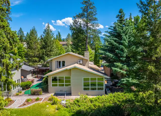 Property at 520 Saint Andrews Dr, Columbia Falls, MT, 59912, 4 beds, 4 baths, [object Object]