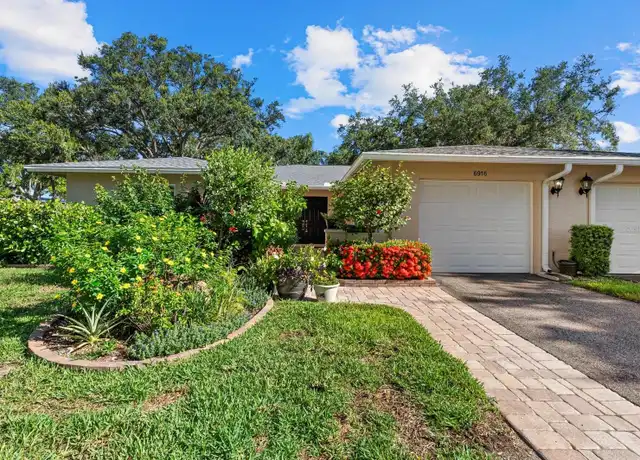 Property at 6916 W Country Club Dr N, Sarasota, FL, 34243, 3 beds, 2 baths, [object Object]