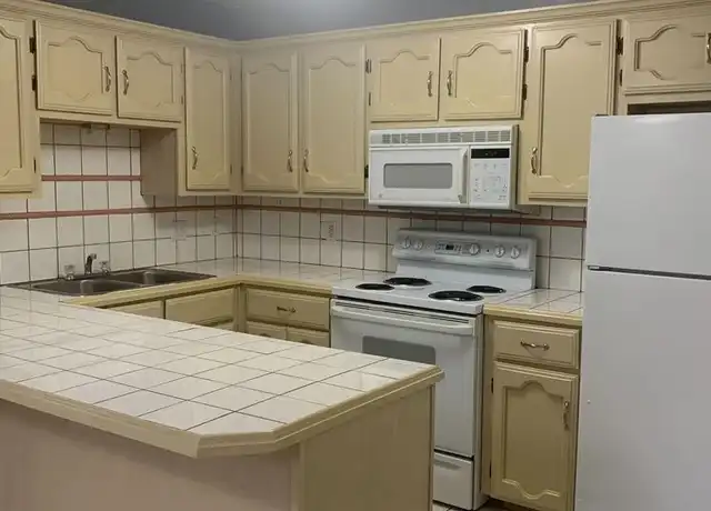 Property at 4210 N Main St Unit 34, McAllen, TX, 78504, 2 beds, 2 baths, [object Object]