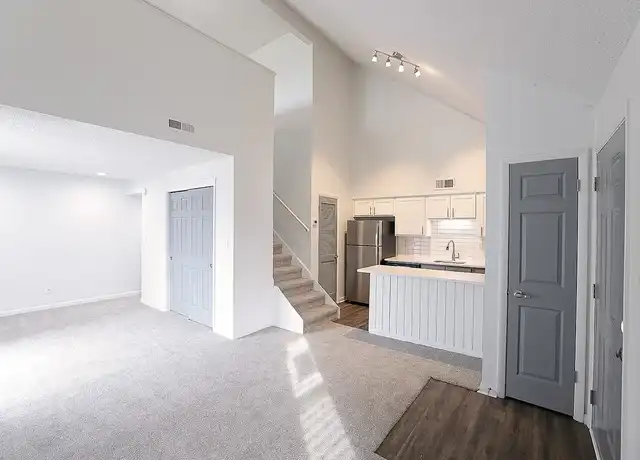 Property at The Windsor at University Drive - 4020 Independence Dr NW, Huntsville, AL, 35816, 0-1 beds, 1-2 bath, [object Object]