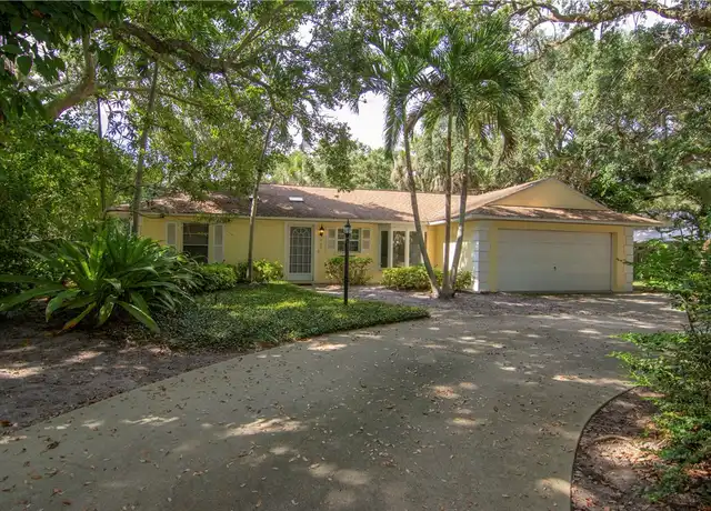 Property at 915 Marigold Ln, Vero Beach, FL, 32963, 3 beds, 2 baths, [object Object]