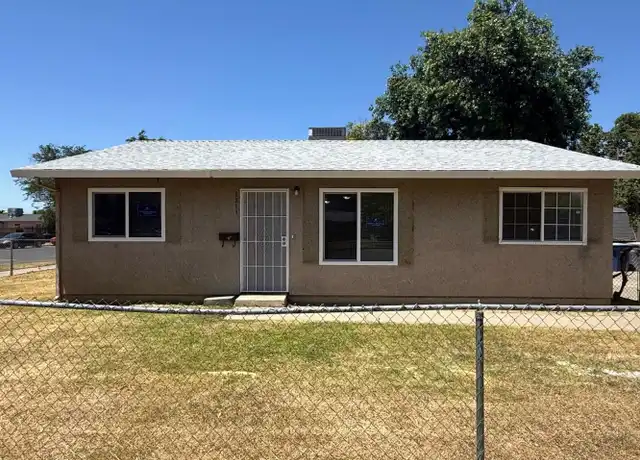 Property at 1211 H St, Merced, CA, 95341, 4 beds, 2 baths, [object Object]