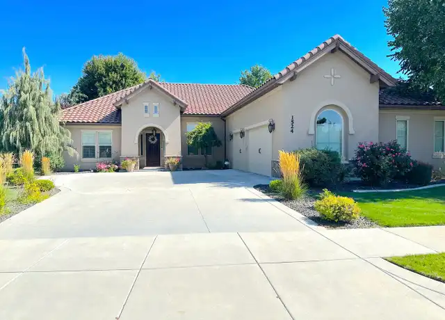 Property at 1524 N Foresto Bello Way, Eagle, ID, 83616, 4 beds, 3.5 baths, [object Object]
