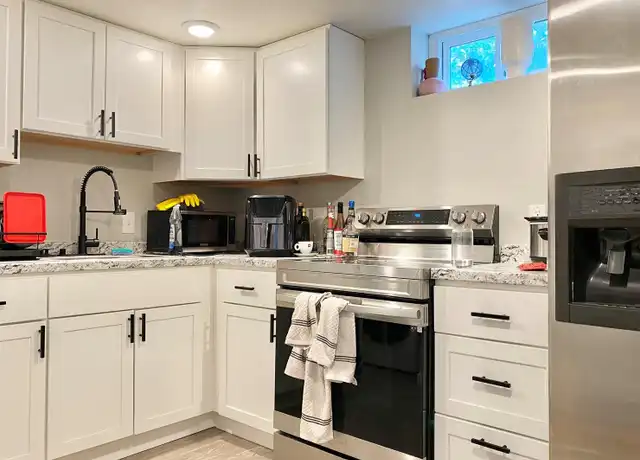 Property at 401 Leo Ln, Thornton, CO, 80260, 2 beds, 1 bath, [object Object]