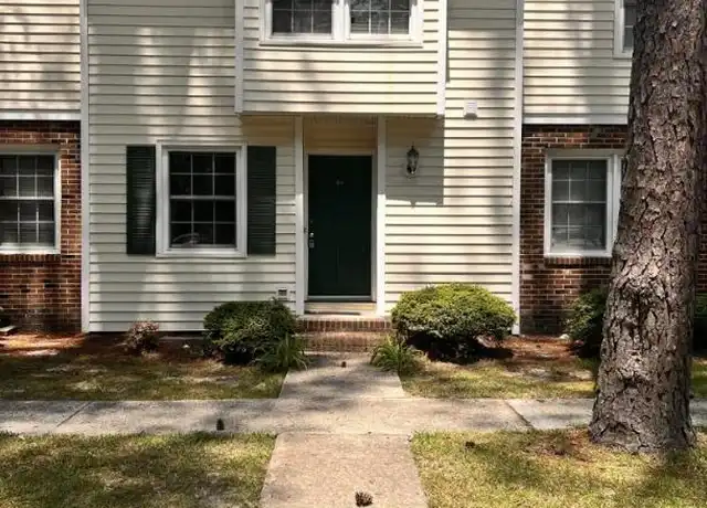 Property at 801 E Main St, Aberdeen, NC, 28315, 2 beds, 1 bath, [object Object]