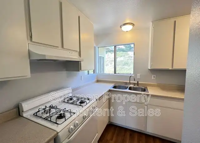 Property at 4748 Sunny Hills Rd, Oceanside, CA, 92056, 2 beds, 1 bath, [object Object]