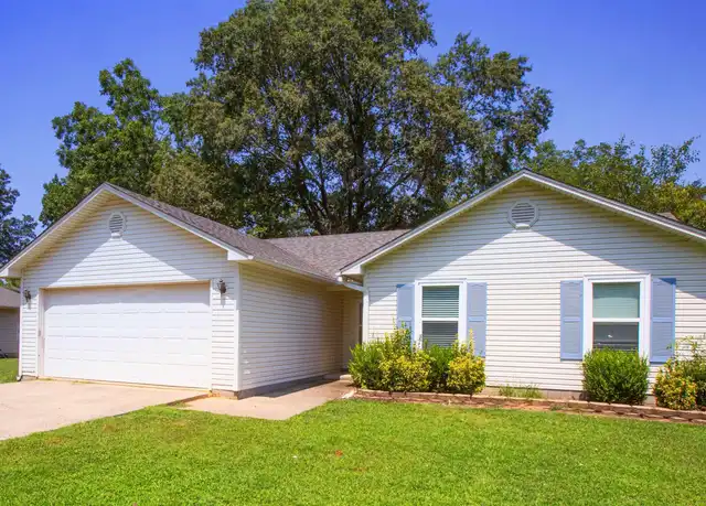 Property at 104 Cotton Ln, Lonoke, AR, 72086, 3 beds, 2 baths, [object Object]
