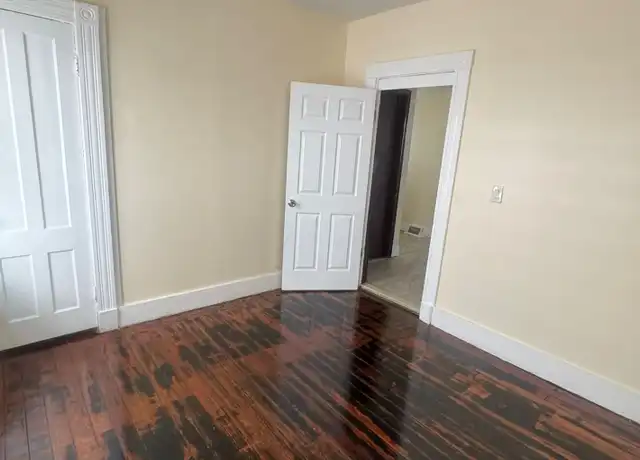 Property at 168 Grafton St Unit 1, New Haven, CT, 06513, 3 beds, 1 bath, [object Object]