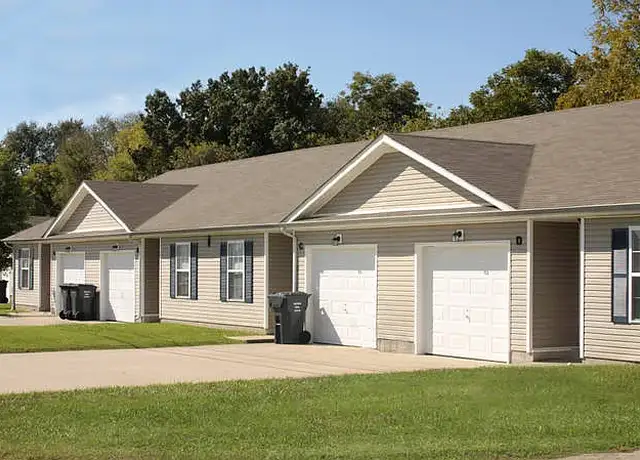 Photo of 2395 Loupin Dr, Clarksville, TN 37042
