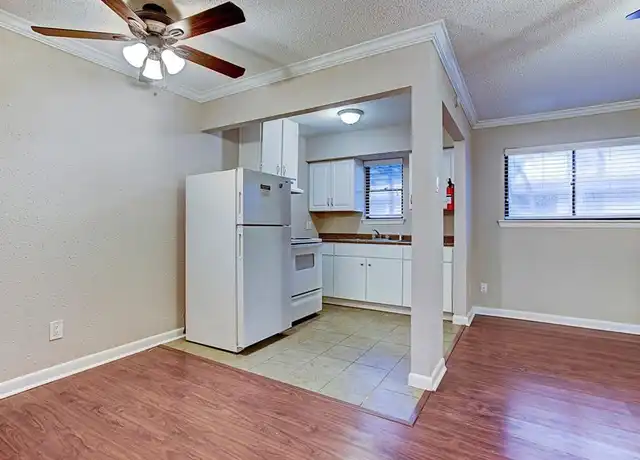 Property at 405 Hawthorne St Unit 2, Houston, TX, 77006, 1 bed, 1 bath, [object Object]
