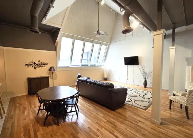 Property at 315 Main St Unit Loft C, Peoria, IL, 61602, 2 beds, 1 bath, [object Object]