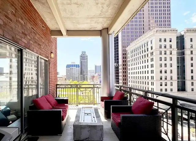 Property at 8 E Broad St #701, Columbus, OH, 43215, 2 beds, 2 baths, [object Object]