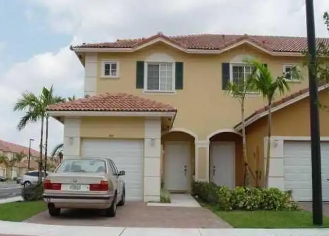 Property at 571 Princess Dr Unit 571, Margate, FL, 33068, 3 beds, 2.5 baths, [object Object]