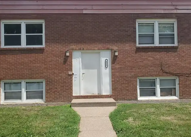 Property at 620 W 63rd St Unit 5, Davenport, IA, 52806, 2 beds, 1 bath, [object Object]