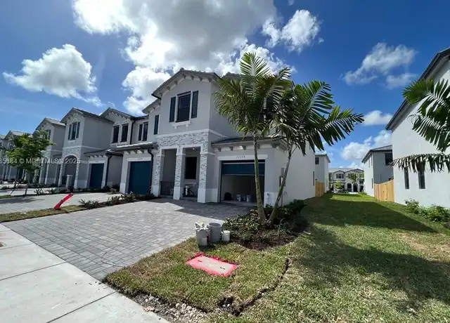 Property at 13378 SW 286th St #13378, Homestead, FL, 33033, 3 beds, 2.5 baths, [object Object]