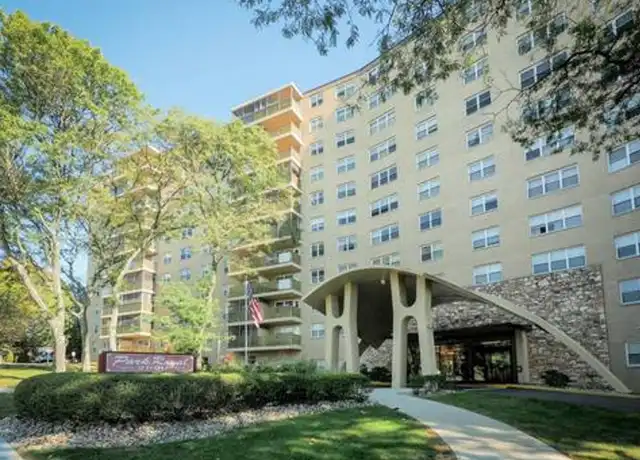Property at 2600 Park Ave Unit 2G, Bridgeport, CT, 06604, 1 bed, 1 bath, [object Object]