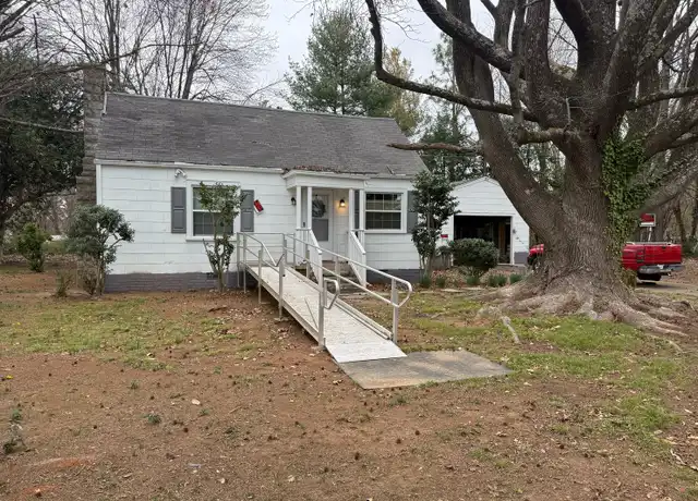 Property at 826 W Terrell St, Greensboro, NC, 27406, 3 beds, 1 bath, [object Object]