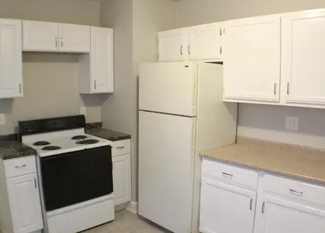 Property at 5342 Park Ave Unit 2, Kansas City, MO, 64130, 2 beds, 1 bath, [object Object]